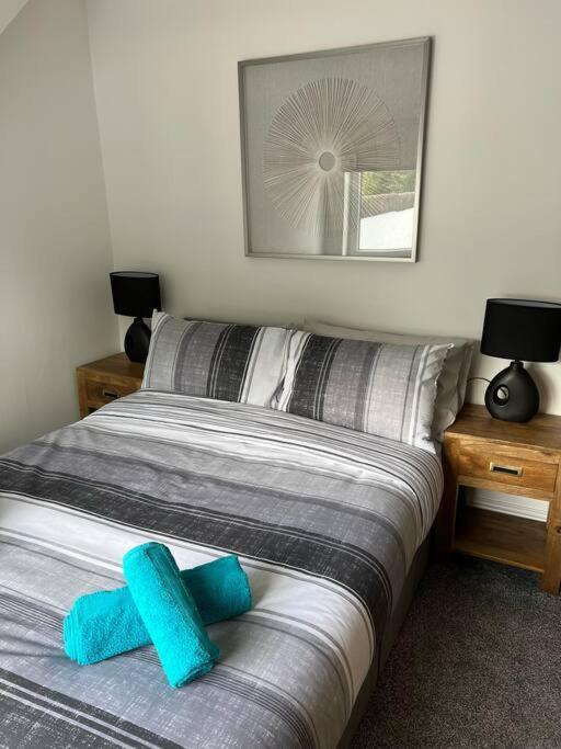 Clare Street - 3 Bedroom House With Private Parking Merthyr Tydfil Zewnętrze zdjęcie